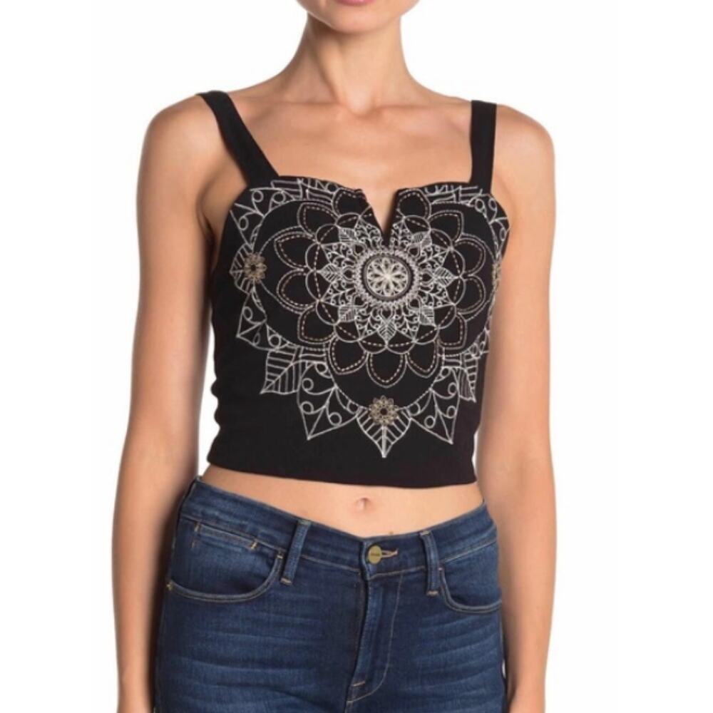 Coco + Jaimeson Women's Metallic Embroidered Crop Top L Black Sleeveless Tank